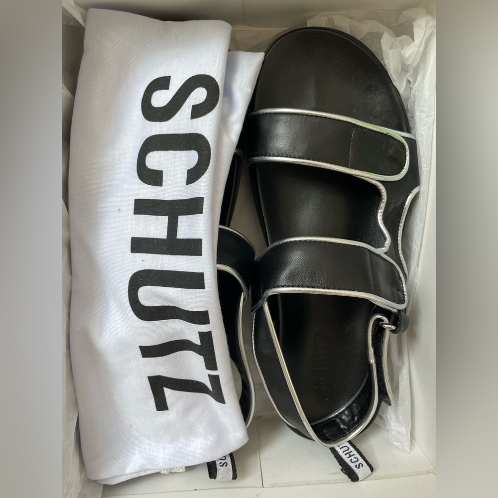 Zaha Metallic Leather Grip-Strap Platform Sandals